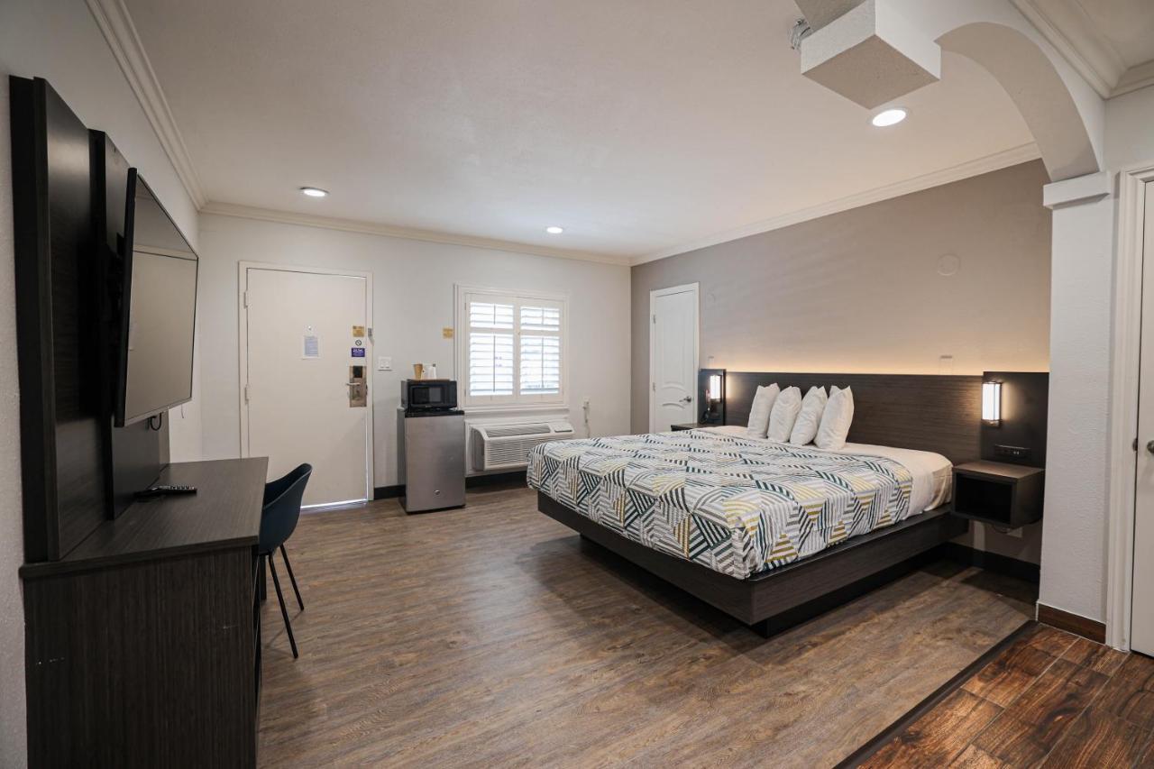 Hotel 6, Tustin, Orange County-ca 2*