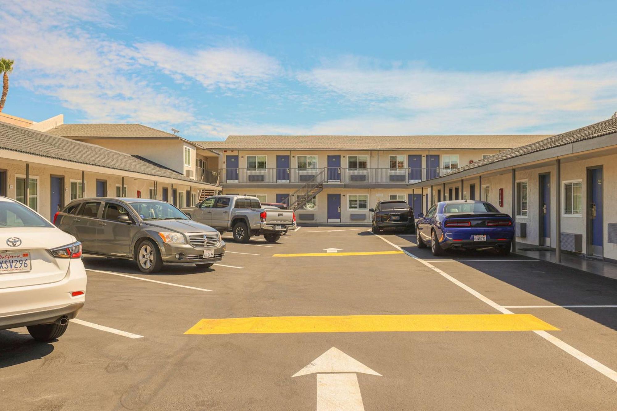 6, Tustin, Orange County-ca Hotel 2*